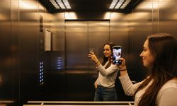 Asansörlerde gizli tehlike: Binerken aynaya değil oraya bakın