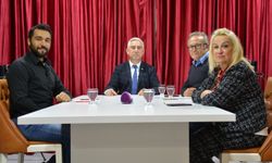 Tanju Çelik’ten İzmir basınına ziyaret: “Kamu yararı ortak sorumluluğumuz”