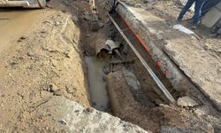 Su baskını kabusu! Patlayan hattın altında 10 ev çamurla doldu