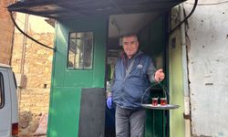 Babasından devraldığı çay ocağında bir ömürlük vefa!