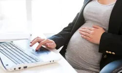 Aile Yılı’nda çalışma hayatı değişiyor: Ebeveyn izinleri yeniden düzenleniyor!