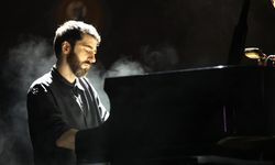 Dünya yıldızı Evgeny Grinko, İzmir'i büyüledi: AASSM'de dakikalarca ayakta alkışlandı!