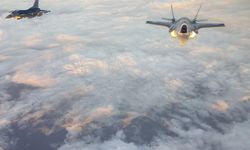 Eğitim uçuşu sırasında savaş uçağı düştü!