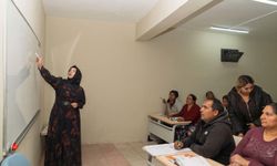 İzmir Büyükşehir’den Çırpı’ya kapsamlı destek! Gıdadan eğitime uzanan hizmet