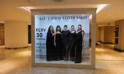 Eğitime adanmış 30 yıl İzmir’de taçlandı