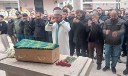 Futbol efsanesi Feyyaz Uçar'ın 3 buçuk aylık torunu Can Arbay İzmir'de son yolculuğuna uğurlandı