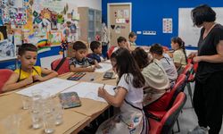 Gelecek değil, bugün onların: İzmir'de çocuk izi her yere yayılıyor