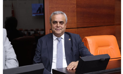 CHP’den istifa eden Hasan Ufuk Çakır’a Mersin’de coşkulu karşılama