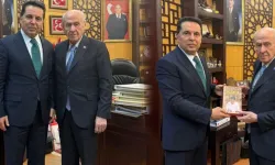 CHP’li isim Bahçeli’yi ziyaret etti: Görüşmede neler konuşuldu?