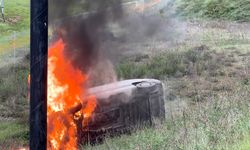 Minibüs devrildi, alev aldı! Kuzey Marmara Otoyolu’nda trafik kilitlendi