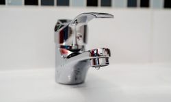 İzmir’de su kesintisi artık her gün uygulanacak: 13 ilçeyi kapsayan yeni program!