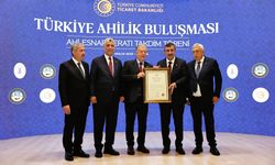 İESOB Başkanı Yalçın Ata’ya ‘Ahi Esnaf Beratı’