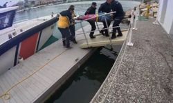 İzmir Foça'da sahil güvenlikten nefes kesen kurtarma operasyonu