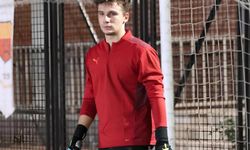 İzmir’de halı sahalara girişimci çözüm: “Kiralık kaleci” modeli