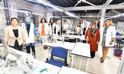 İzmir’de Meslek Fabrikası’ndan 4 bin 600 kişiye meslek