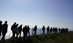 İzmirli gençlerden antik kentler arasında 7 kilometrelik keşif!