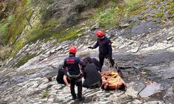 Muhtar şelalede düştü! AFAD ve UMKE seferber oldu...