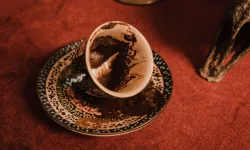 Fal yasağına rağmen milyonluk aylık kazançları ortaya çıktı!