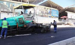 Karabağlar’da trafik kurtuluşu geliyor: Bozyaka’nın kritik yoluna asfalt serimi başladı