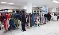 Konak Belediyesi'nden yepyeni kışlıklar: Botlar, montlar ihtiyaç sahiplerini bekliyor