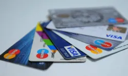 Vatandaşlar 'kredi kartıyla' ayakta!