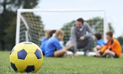 Lisede öğrencilerine müstehcen fotoğraf attı: Savunması pes dedirtti! "Yanlış yere attım"
