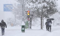 Meteoroloji uzmanı herkesin merak ettiği soruyu yanıtladı: Kar ne zaman yağacak? Yılbaşında hava nasıl olacak?
