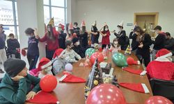 Minik yüreklerden büyük mesaj: “Yalnız değilsiniz” dedi, mutluluk saçtı