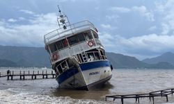 Marmaris'te tekne karaya oturdu!