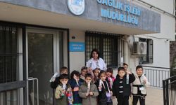 Miniklere doğru fırçalama eğitimi! Konak Belediyesi’nden örnek çalışma