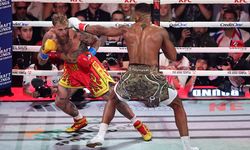 Hem meydan dayağı attı hem de inanılmaz bir servete kondu! Anthony Joshua'nın keyfi yerinde