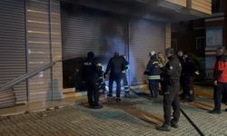 Çay toplama makinesi deposu alevlere teslim oldu!