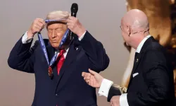 FIFA Başkanı Infantino’nun Trump’a verdiği Barış Ödülü için etik soruşturma talebi!