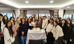 İzmir’de burs sofrası, motivasyon buluşmasına dönüştü