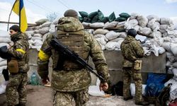 Lviv’de sessiz anma: Binlerce kabrin başında dua