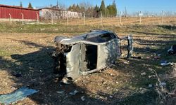 Uşak’ta otomobil tarlaya savruldu! 1’i bebek 5 yaralı