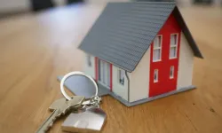 Yeni risk ortaya çıktı! Ev fiyatları bu yüzden tavan yapıyor!