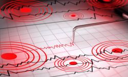 SON DAKİKA 5.7 büyüklüğündeki deprem korkuttu!