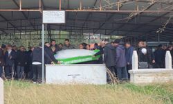 Tabutuna gelinlik örtüldü! 17 yaşındaki Eylül toprağa verildi