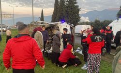 Aydın'da işçi servisi devrildi! 16 yaralı hastaneye kaldırıldı