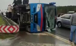 Cezaevi nakil aracı yan yattı: 2’si ağır 19 yaralı!