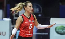 Voleybolcu Derya Çayırgan'a 'ev hapsi'