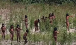 Dünyadan kopuk yaşam kamerada: İzole kabile ilk kez bu denli yakın!