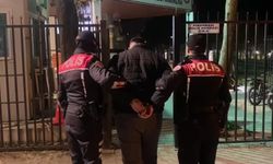 İzmir Emniyeti'nden film gibi operasyon: Polis taklidi yapan firari yakalandı