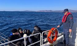 İzmir açıklarında 3 ayrı göçmen operasyonu! 1 gözaltı