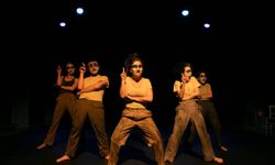 İzmir’de sömestir coşkusu: Çocuklar tiyatro sahnesinde buluşuyor