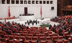 İzmir'de hangi partilerin milletvekilleri var?