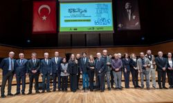 İzmir'de karikatür yarışmasının ödülleri sahiplerini buldu!