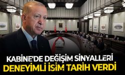 Başkent kulislerinin deneyimli ismi gazeteci Bülent Aydemir, ''Eli kulağında, kabinede değişim var'' iddiasında bulundu