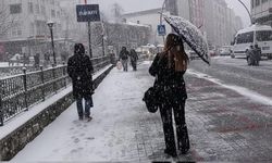 Karla karışık yağmur ve fırtına etkili olacak! Meteoroloji'den 63 il için sarı kodlu uyarı!